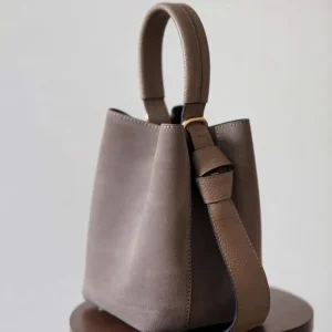 Bøtteveske semsket skinn taupe -7 DAYS