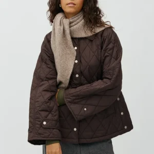 Elcina-M, Intention, Outerwear Java